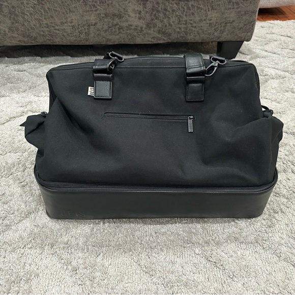 BEIS Handbags - Beis The Weekender Black Bag with Shoulder Strap